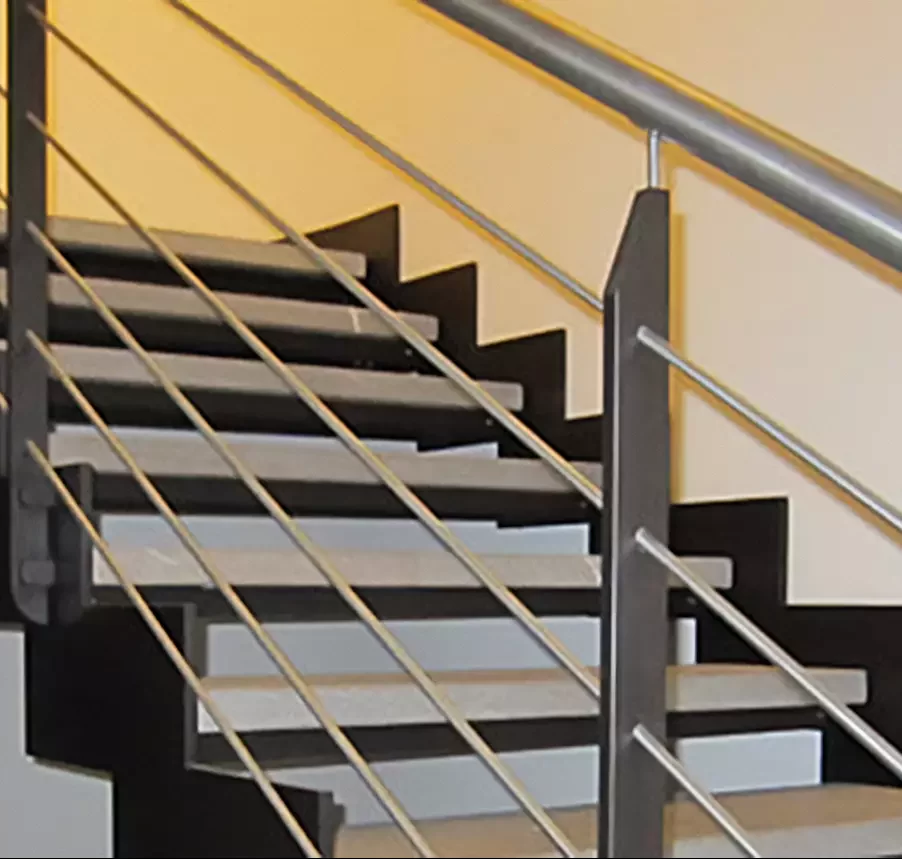 Fabbro - lavoratore del ferro - scale in ferro battuto