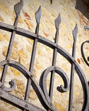 cancelli e recinzionii in ferro battuto